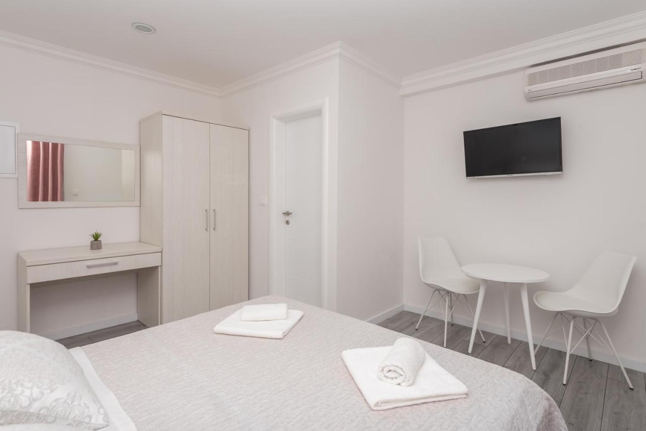 Apartments Petrusic Makarska Exterior foto
