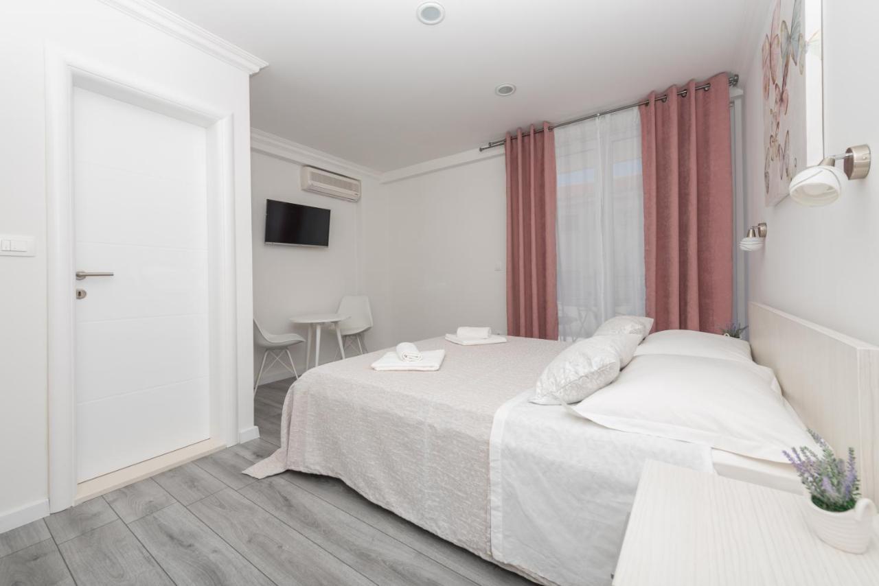 Apartments Petrusic Makarska Exterior foto